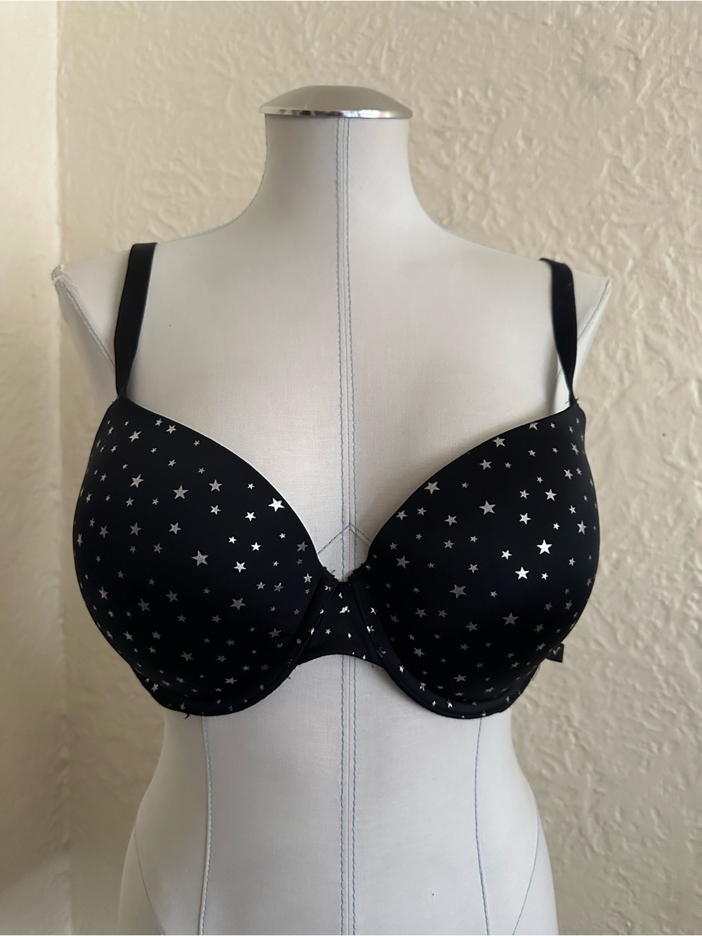 Victoria’s Secret Black Silver Star Print Demi Bra 38D